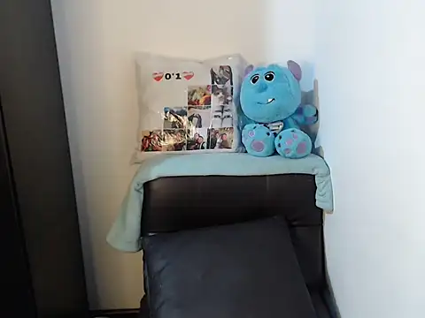 Snapshot of Stormyyy_hot chatting on November 15, 3:37 am Stormyyy hot online show from November 15, 3:37 am