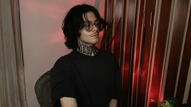 Snapshot of Mihail_leroy chatting on July 11, 3:42 am Mihail leroy online show from July 11, 3:42 am