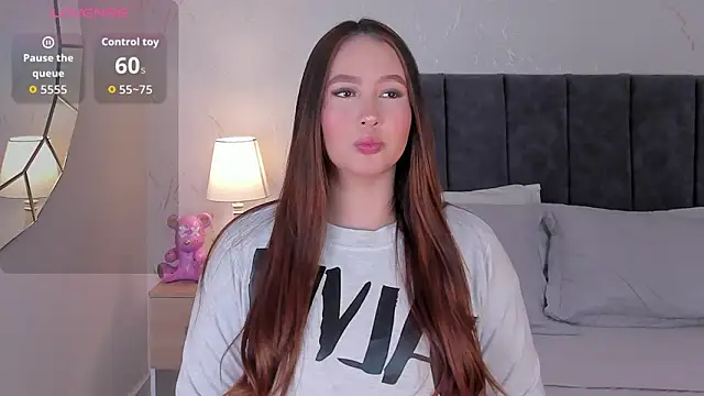 Snapshot of antonellacooper__ chatting on February 20, 1:55 pm antonellacooper online show from February 20, 1:55 pm