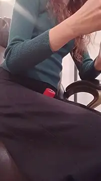 Snapshot of AnneNay chatting on November 13, 9:47 pm AnneNay online show from November 13, 9:47 pm