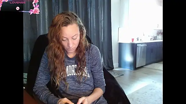 Snapshot of AnneNay chatting on March 7, 7:22 pm AnneNay online show from March 7, 7:22 pm