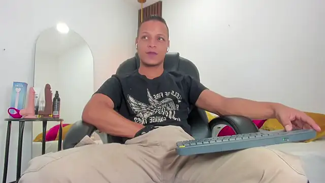 Snapshot of Ricky_Owens1 chatting on September 13, 1:00 pm Ricky Owens1 online show from September 13, 1:00 pm