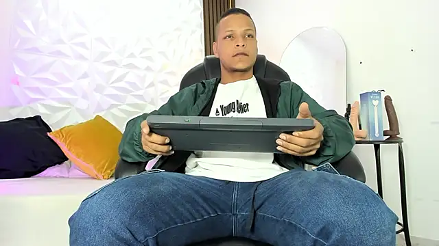 Snapshot of Ricky_Owens1 chatting on September 27, 1:16 pm Ricky Owens1 online show from September 27, 1:16 pm