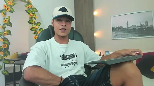 Snapshot of Ricky_Owens1 chatting on November 25, 7:25 pm Ricky Owens1 online show from November 25, 7:25 pm