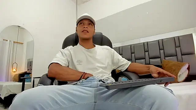 Snapshot of Ricky_Owens1 chatting on December 1, 8:58 pm Ricky Owens1 online show from December 1, 8:58 pm