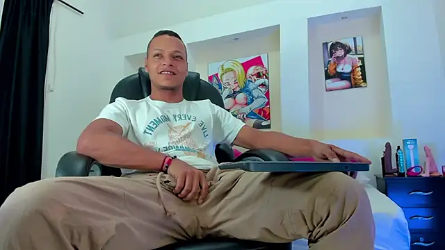 Snapshot of Ricky_Owens1 chatting on December 15, 7:29 pm Ricky Owens1 online show from December 15, 7:29 pm