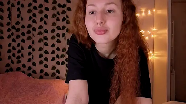 Snapshot of lina_red_xxx chatting on September 14, 10:31 pm lina red xxx online show from September 14, 10:31 pm