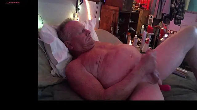 Pussyeat2please online show from January 9, 10:51 am