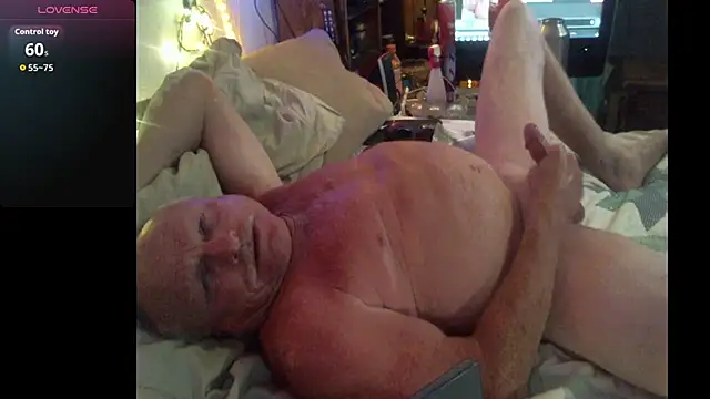 Pussyeat2please online show from March 28, 7:08 am