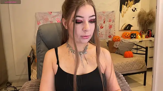 Yummy Jane online show from October 28, 1:20 am