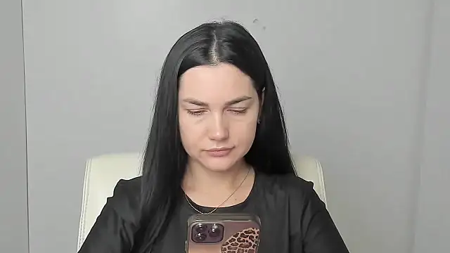 Snapshot of Lune_Moon chatting on October 3, 5:37 am Lune Moon online show from October 3, 5:37 am