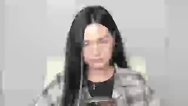 Snapshot of Lune_Moon chatting on November 5, 6:35 am Lune Moon online show from November 5, 6:35 am