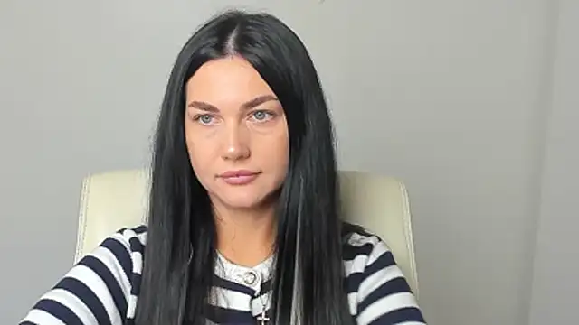 Snapshot of Lune_Moon chatting on November 27, 6:37 am Lune Moon online show from November 27, 6:37 am