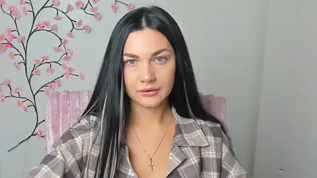 Snapshot of Lune_Moon chatting on December 4, 6:34 am Lune Moon online show from December 4, 6:34 am