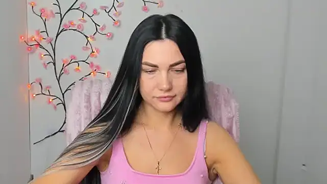 Snapshot of Lune_Moon chatting on March 5, 6:31 am Lune Moon online show from March 5, 6:31 am