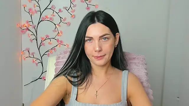 Snapshot of Lune_Moon chatting on March 10, 6:51 am Lune Moon online show from March 10, 6:51 am