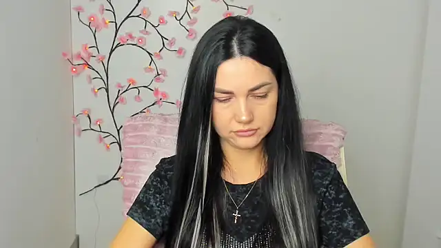 Snapshot of Lune_Moon chatting on April 11, 5:34 am Lune Moon online show from April 11, 5:34 am