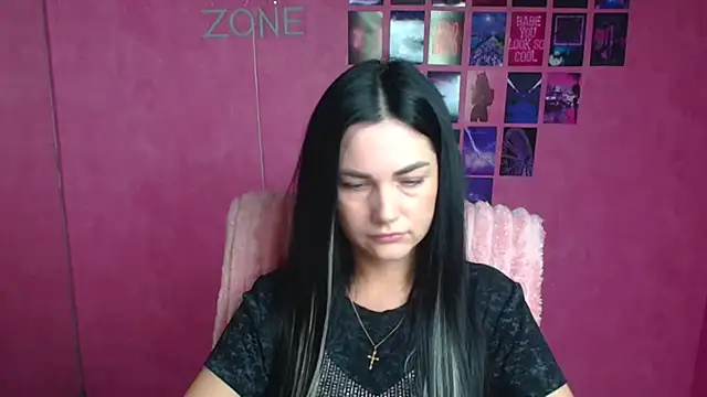Snapshot of Lune_Moon chatting on April 15, 11:17 am Lune Moon online show from April 15, 11:17 am