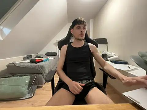 TopTwinkx online show from August 5, 1:36 pm