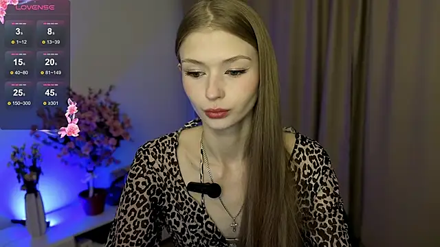 holylisssa online show from November 15, 3:30 pm