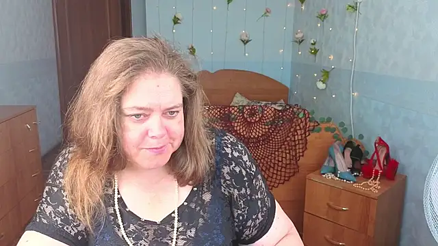 Audrey Aura online show from September 9, 5:07 am