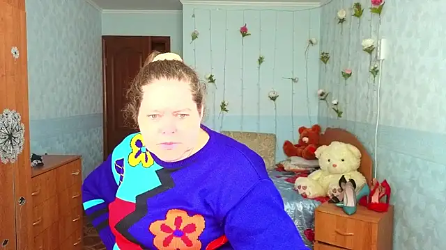 Audrey Aura online show from October 7, 5:15 am