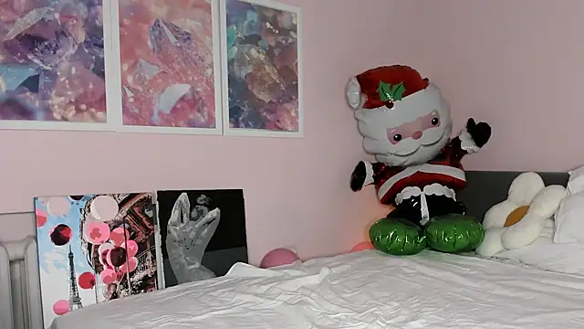 Lisbeth  Salander online show from December 23, 2:31 am