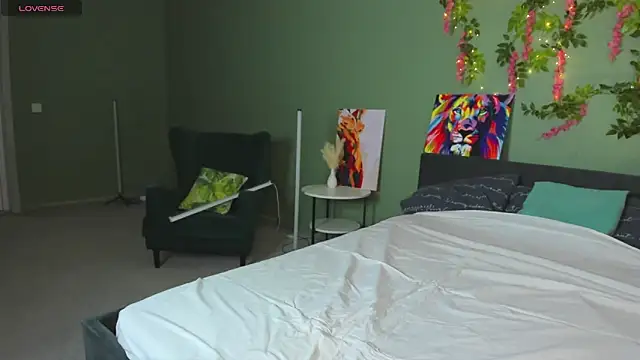 Lisbeth  Salander online show from February 6, 2:27 am