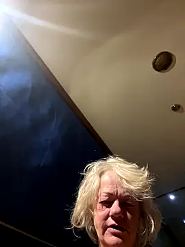 ladyboatlady online show from September 28, 4:51 am