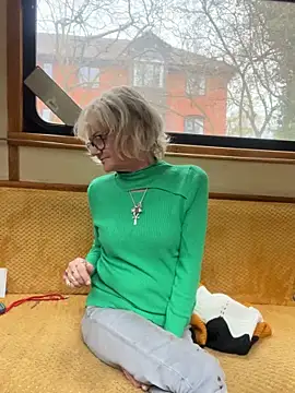 ladyboatlady online show from November 16, 9:26 am