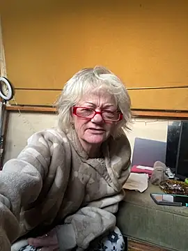 ladyboatlady online show from March 4, 7:14 am