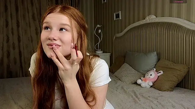 Snapshot of Juuulia_ chatting on November 7, 2:28 pm Juuulia online show from November 7, 2:28 pm