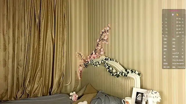 Snapshot of Juuulia_ chatting on January 19, 1:26 pm Juuulia online show from January 19, 1:26 pm