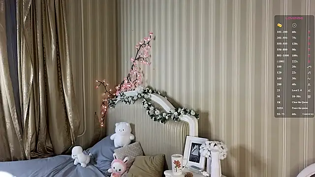 Snapshot of Juuulia_ chatting on February 27, 2:50 pm Juuulia online show from February 27, 2:50 pm