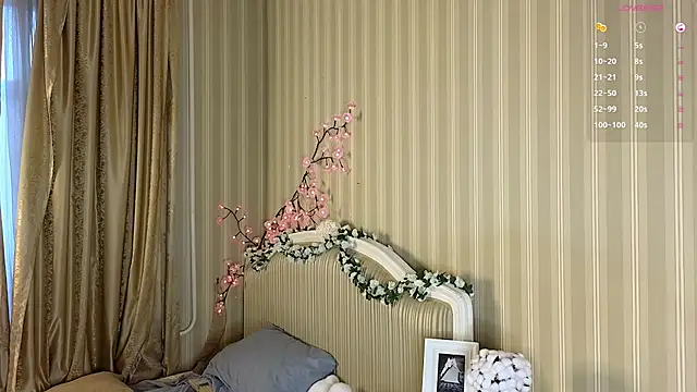 Snapshot of Juuulia_ chatting on March 28, 3:00 pm Juuulia online show from March 28, 3:00 pm