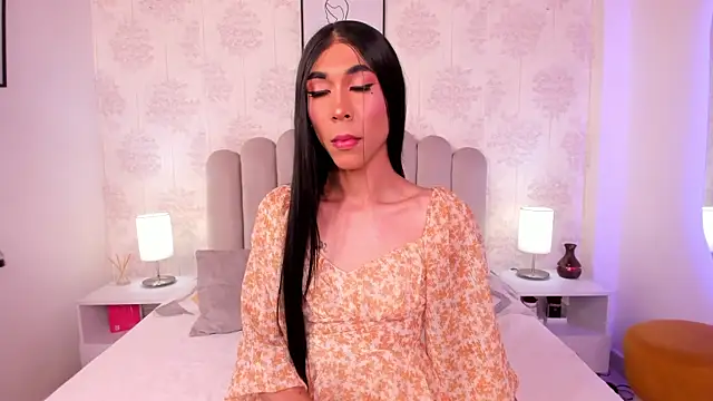 ShaynaHosk online show from September 20, 7:04 pm