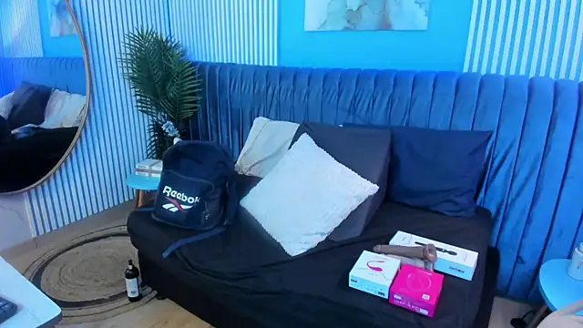 Snapshot of bellarivera_ chatting on October 30, 7:25 pm bellarivera  online show from October 30, 7:25 pm