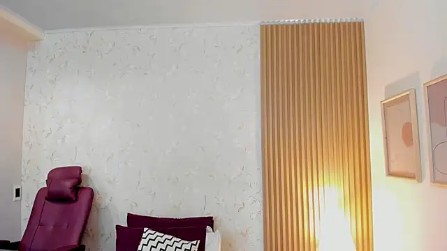 Snapshot of bellarivera_ chatting on November 2, 12:18 pm bellarivera  online show from November 2, 12:18 pm