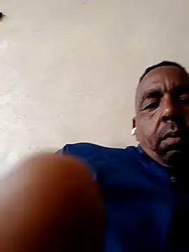 Snapshot of Bob_black chatting on March 24, 1:16 pm Bob black online show from March 24, 1:16 pm