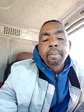 Snapshot of Bob_black chatting on March 28, 1:43 pm Bob black online show from March 28, 1:43 pm