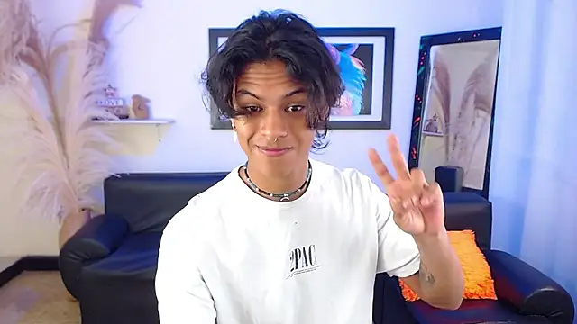 Snapshot of dreyk20 chatting on September 25, 2:10 pm dreyk20 online show from September 25, 2:10 pm