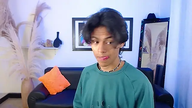 Snapshot of dreyk20 chatting on September 29, 2:22 pm dreyk20 online show from September 29, 2:22 pm