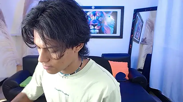 Snapshot of dreyk20 chatting on October 6, 2:36 pm dreyk20 online show from October 6, 2:36 pm