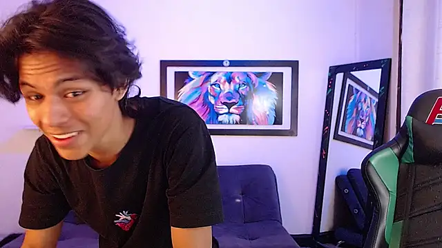 Snapshot of dreyk20 chatting on October 23, 2:05 pm dreyk20 online show from October 23, 2:05 pm