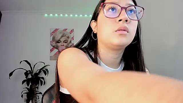 rouse red online show from December 19, 7:43 pm