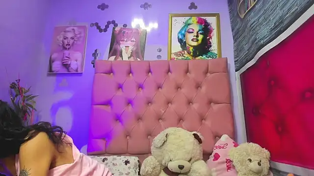 Kylie Moan online show from November 4, 4:22 am