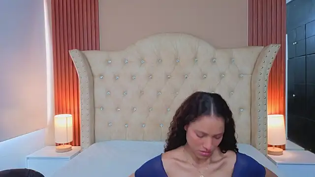 SofiaDelicia online show from November 25, 4:40 pm