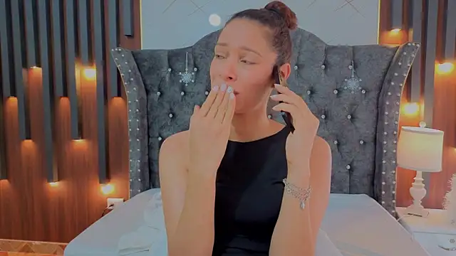 SofiaDelicia online show from February 6, 3:04 pm