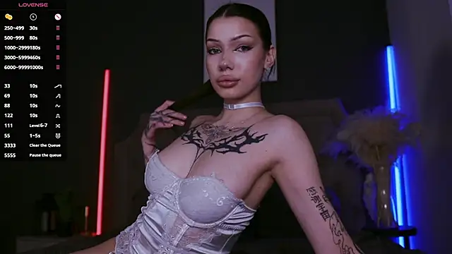 Snapshot of MiuMiuSasha chatting on October 4, 8:40 pm MiuMiuSasha online show from October 4, 8:40 pm