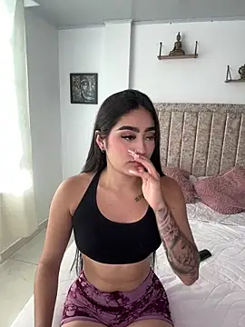 Snapshot of EmiilyEvans_ chatting on September 12, 9:37 pm EmiilyEvans online show from September 12, 9:37 pm